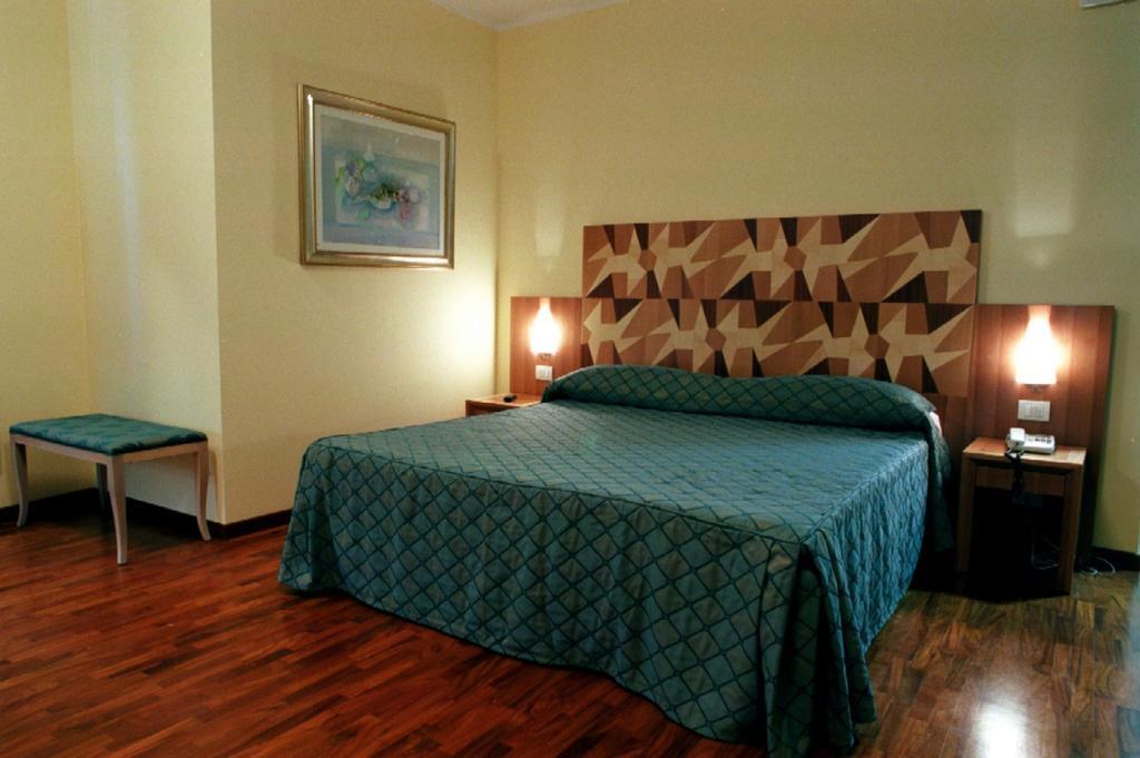 Hotel Della Citta Et De La Ville Forlì Quarto foto
